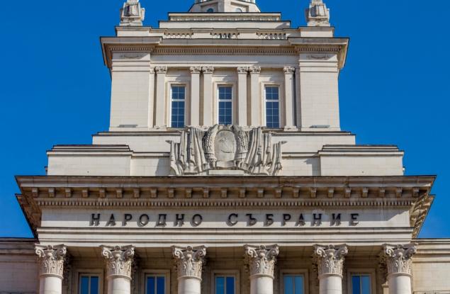 Виц: 95% от българите са доволни от заплатата си
