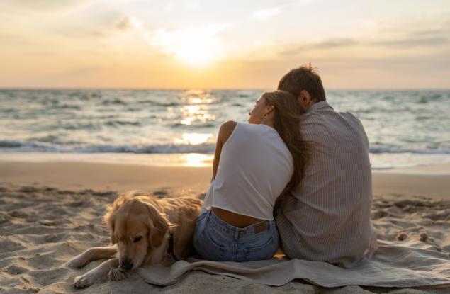 Виц: Жената се опитва да събуди заспали чувства у съпруга си