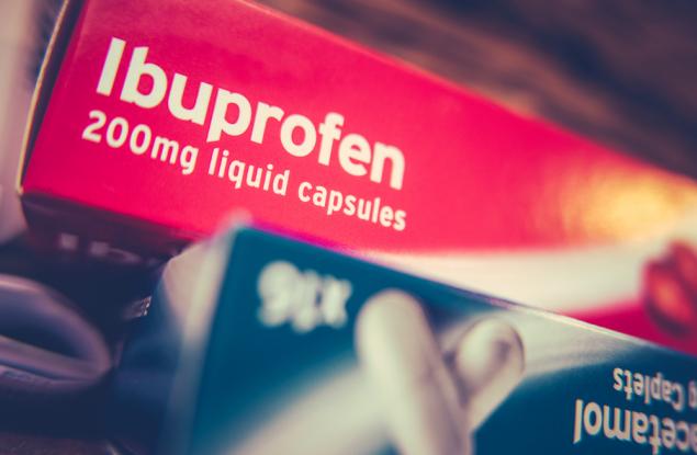 Наистина ли трябва да избягваме ибупрофен, за да лекуваме симптомите на COVID-19? СЗО казва да