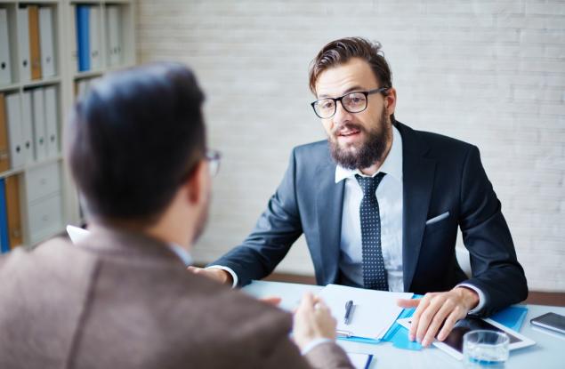 Виц: Три големи фирми се интересуват от мен