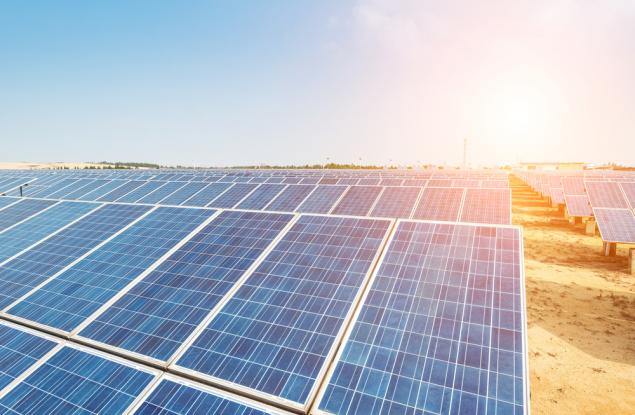 Училище купи слънчеви панели и увеличи заплатите на учителите със спестените от ток пари