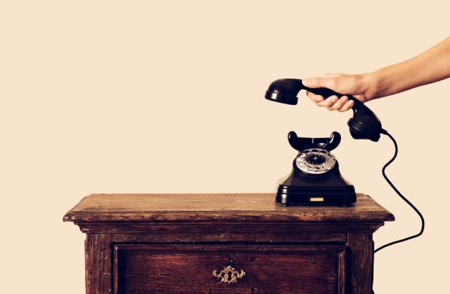 Виц: Брат ми, вдигни слушалката!