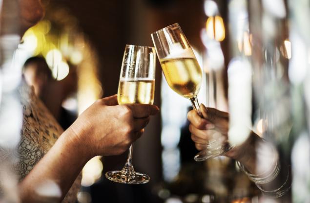 Двойките, които пият еднакво количество алкохол, са по-малко застрашени от развод