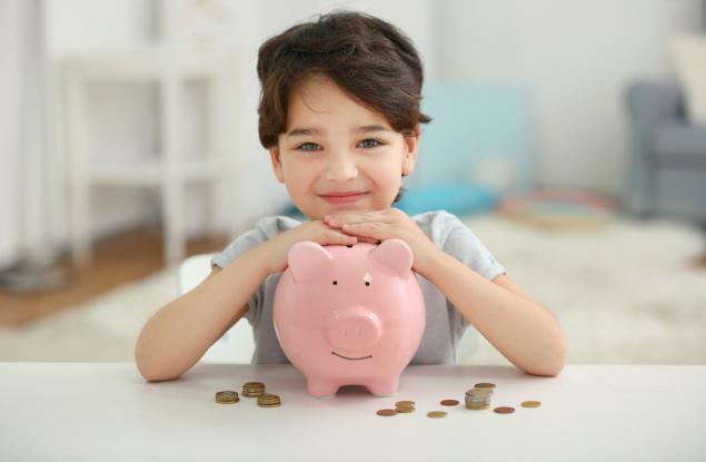 Родителите се боят да говорят с децата си за пари