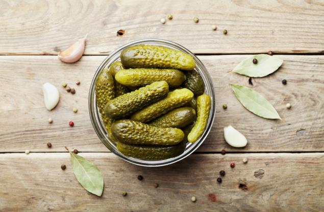 Киселите краставички помагат срещу кариеси