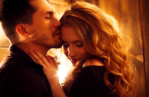 Как да изглеждате по-секси на първа среща