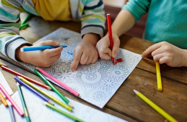 Как рисуването на мандала помага на децата