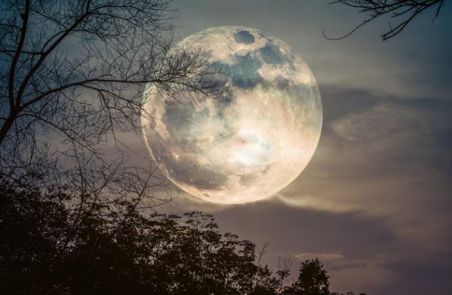 Китайски учени са открили графен в проби, взети от лунната повърхност 