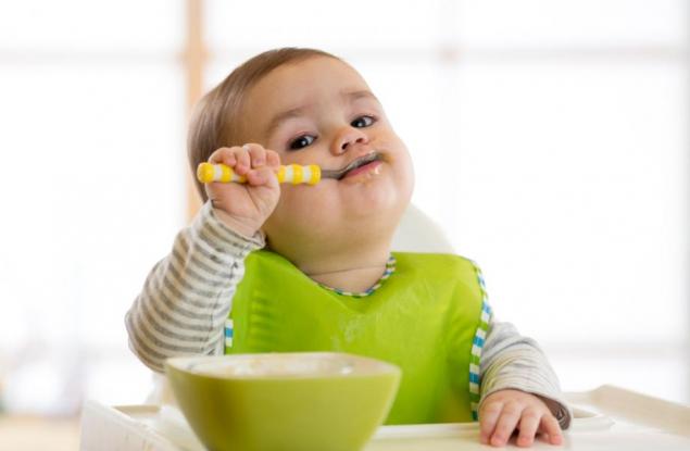 Как да научим бебето да харесва различните вкусове и аромати