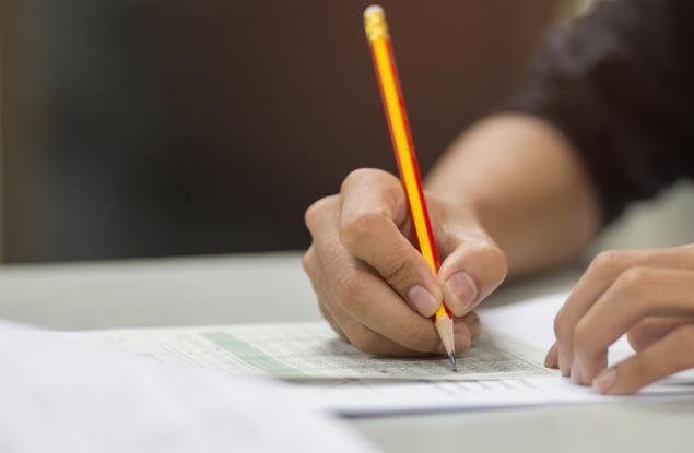 Тест: Слято, полуслято и разделно писане при съществителните имена