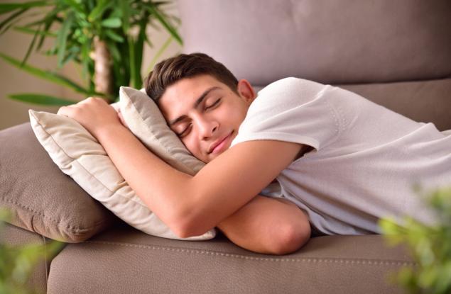 Наваксването на съня през уикендите може да намали риска от депресия при млади хора