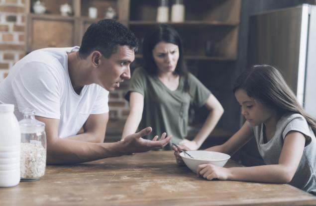 Как да възпитаваме без манипулации и изнудване