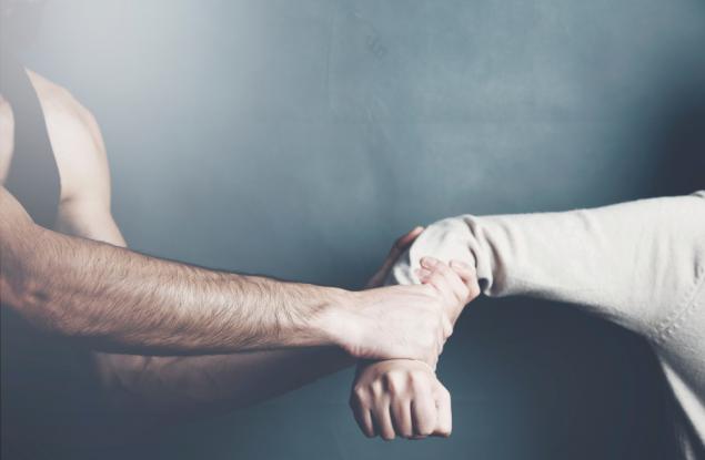 Хувъринг – груб насилнически подход на нарцисисти и психопати