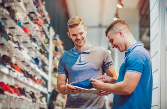 Виц: Дишащите обувки