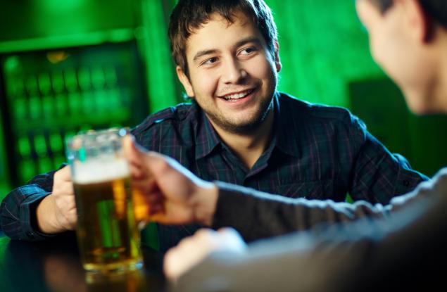 Виц: Хайде да спрем да пием, за да пестим пари