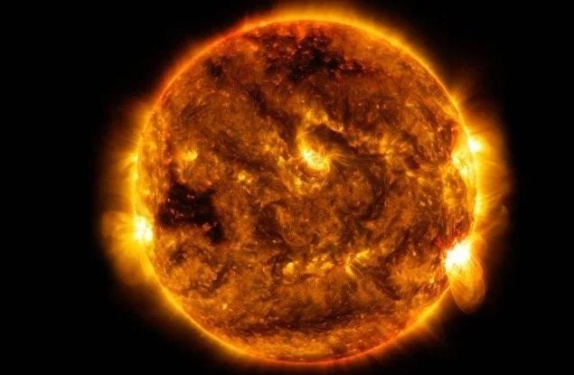 Неочакван поток от слънчев вятър удари Земята с 600 км/с