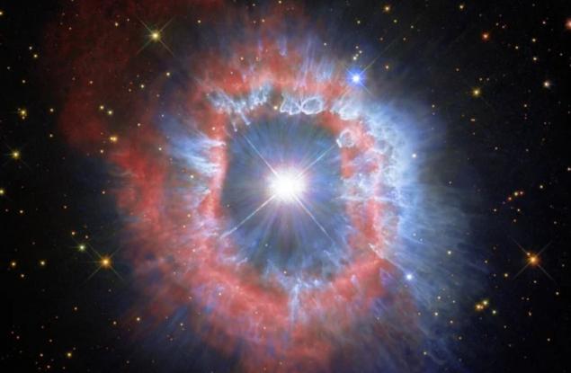 Вижте великолепното "око" на една звездна експлозия