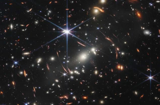 Айнщайн е бил прав – гравитацията не се е променила из Вселената