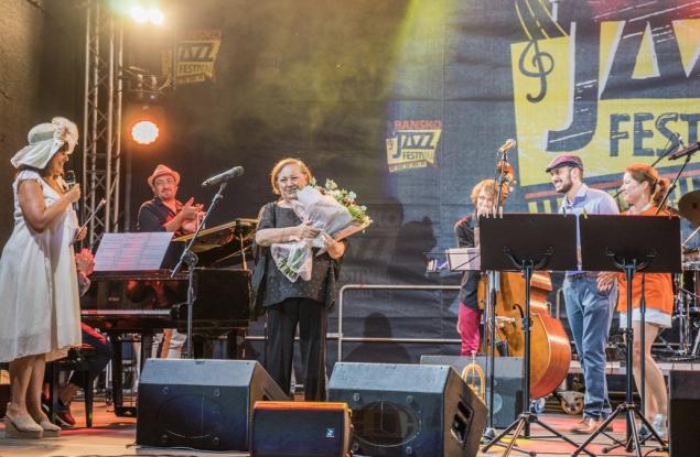 Стефка Оникян отбеляза юбилей на сцената в Банско