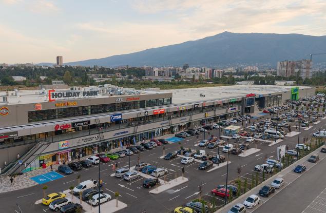 HOLIDAY PARK Красно село отвори врати