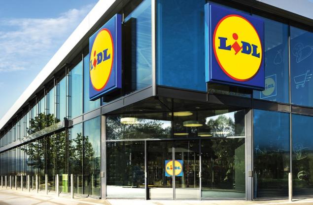 Лидл България премахва напълно черната пластмаса