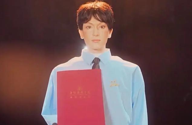 Хуманоидният робот Xueba 01 стана първият доктор по драма и кино в Шанхай