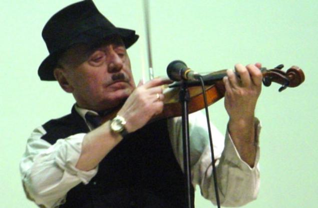 Никоя жена не бива да чува, че някога друга жена е била повече обичана от нея ~ Тодор Колев