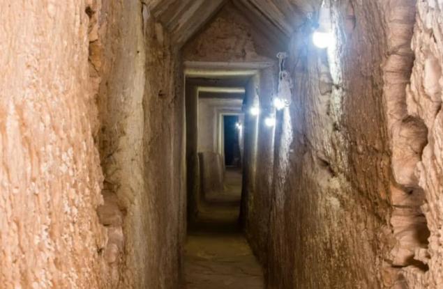 Откриха таен тунел под египетски храм на бога на подземния свят