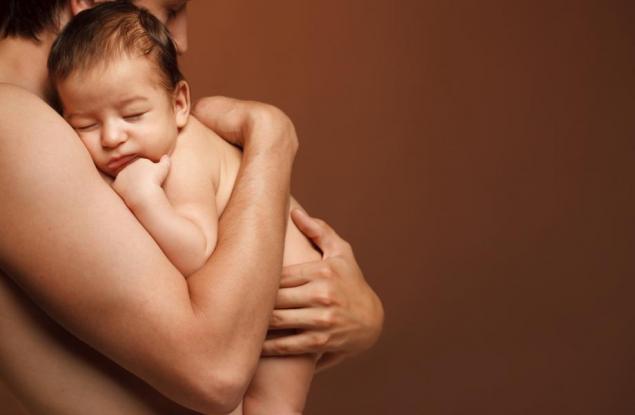 Учени: Мъжете ще могат да раждат още „от утре“