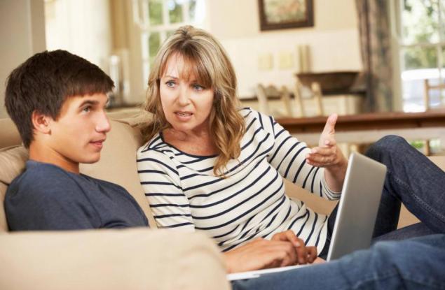 Детето е на 12 г. - майката в най-голям стрес