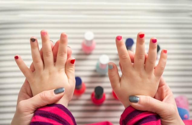 Учени: Майки, не лакирайте 3-годишните момиченца