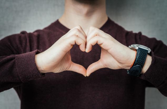 Защо усещаме интензивните емоции в сърцето си?