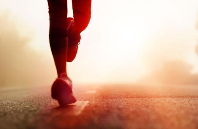 Защо надбягванията винаги са обратно на часовниковата стрелка?