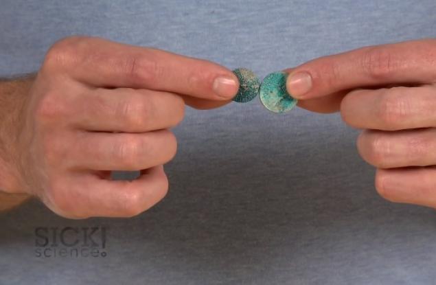 Експеримент у дома: цветни монети