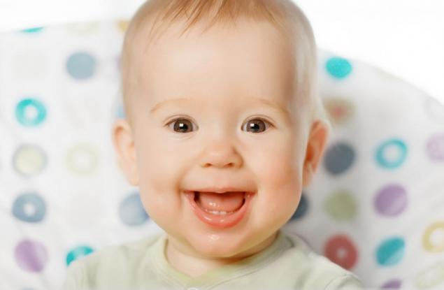 Как се развива бебешката усмивка