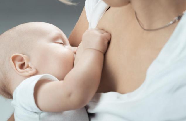 Най-популярните митове за кърменето