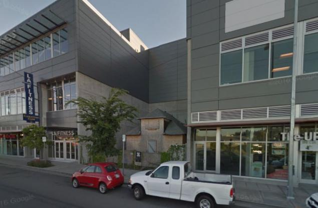 84-годишна жена отказва милион долара: построяват мол около нея