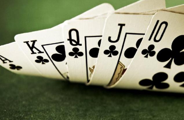 Един страхотен математически трик с карти, с който ще впечатлите приятелите си