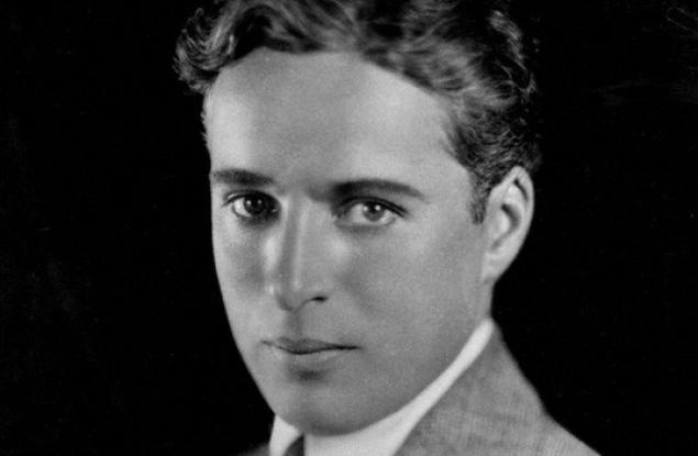 Ден без смях е пропилян ден: 25 прекрасни цитата от Чарли Чаплин