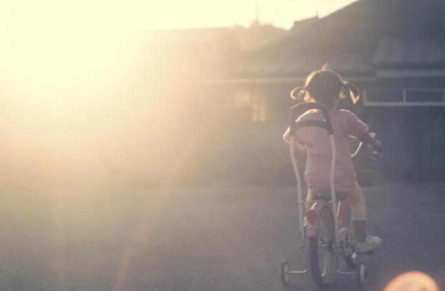  На какво се дължат ранните спомени от детството