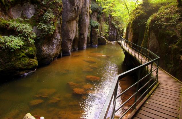 7 приказни кътчета от България