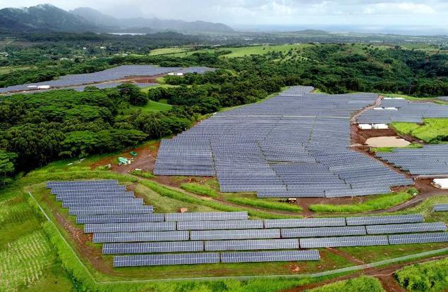 AES откри най-големия в света хибриден парк за производство и съхранение на слънчева енергия