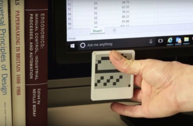 Електронни залепващи се бележки обещават да заместят хартиените