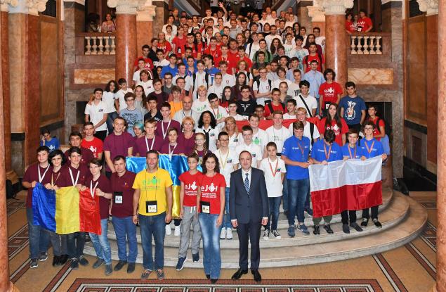 Един златен, пет сребърни и два бронзови медала за България от първата Европейска младежка олимпиада по информатика eJOI