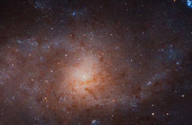 „Хъбъл“ засне спирална галактика на 3 млн. светлинни години от Земята