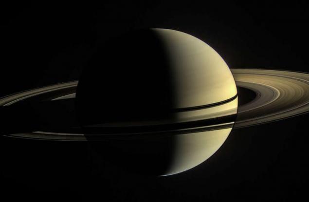 Сатурн е по-лек от водата и още 5 любопитни факта от близо и далеч