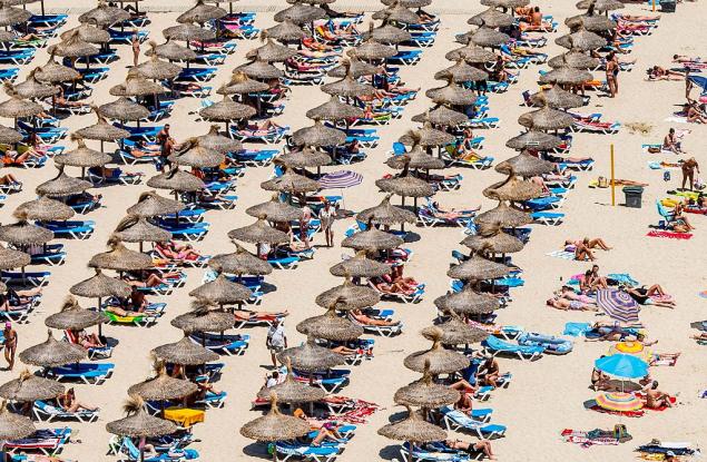 Как слънцезащитната козметика ни пази от тъмната страна на нашата звезда