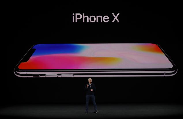Apple представи официално iPhone 8, iPhone 8 Plus и iPhone X