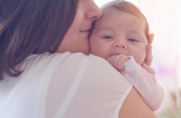 Бебетата, гушкани като малки, са с променени гени