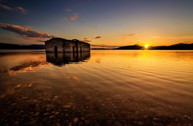 5 невероятни потопени църкви